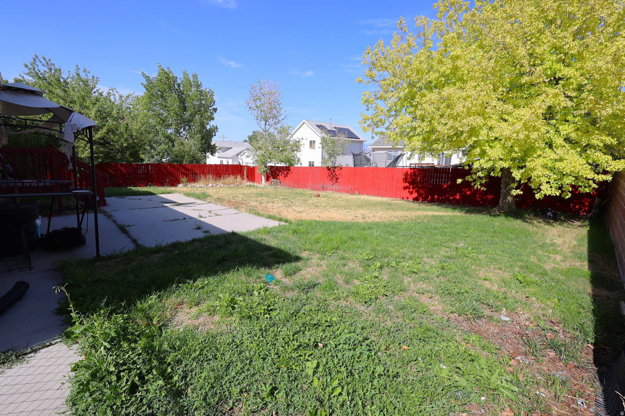 WEST HILLS - Residential