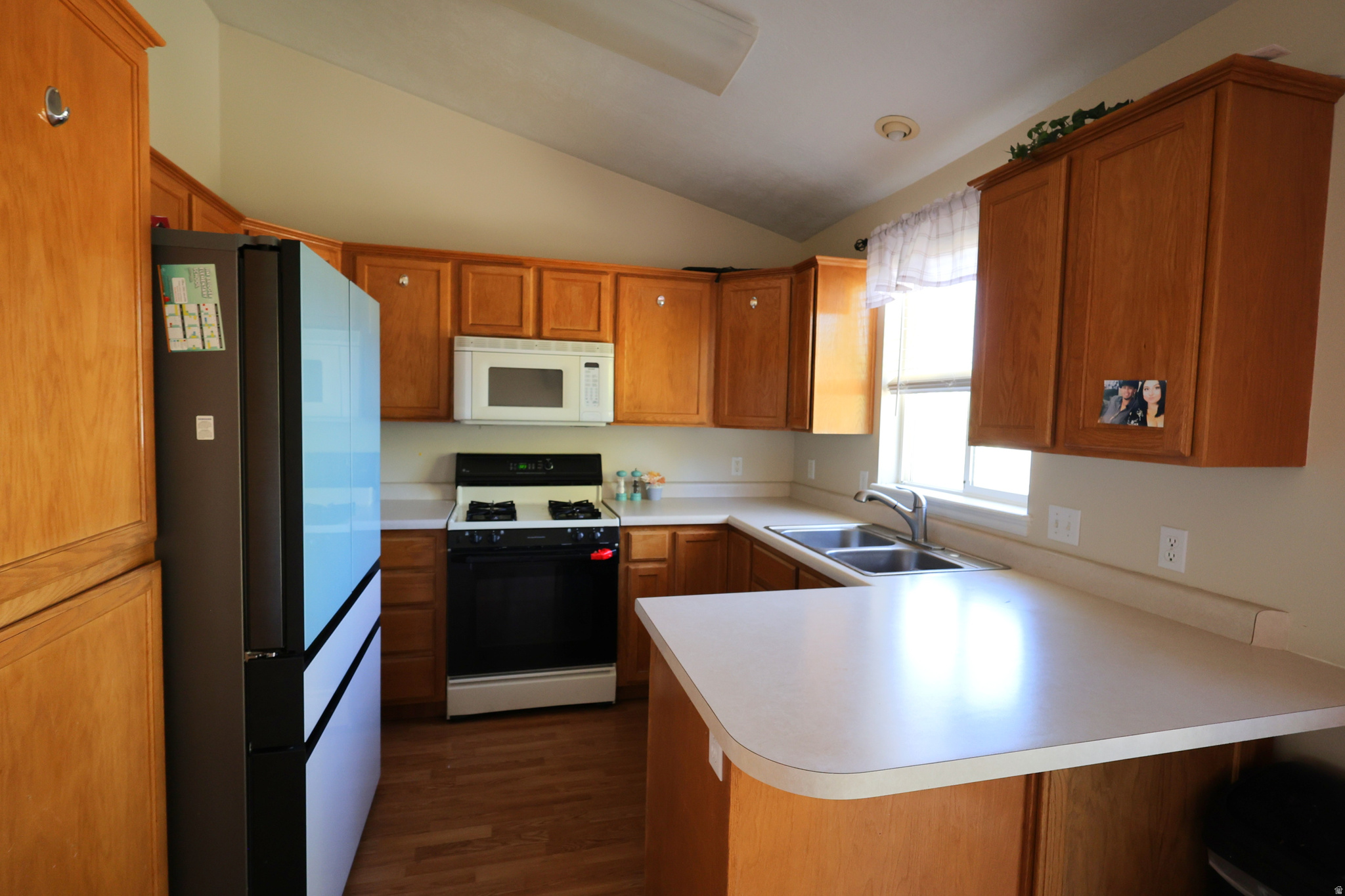 WEST HILLS - Residential