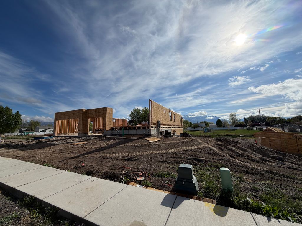 Photo of 661 S 1600 W, Lehi, UT 84043 (MLS # 2150586)