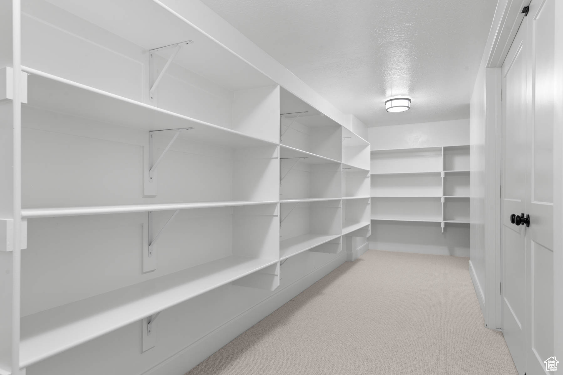 HIDDEN OAKS SIGNATURE 638 - Residential