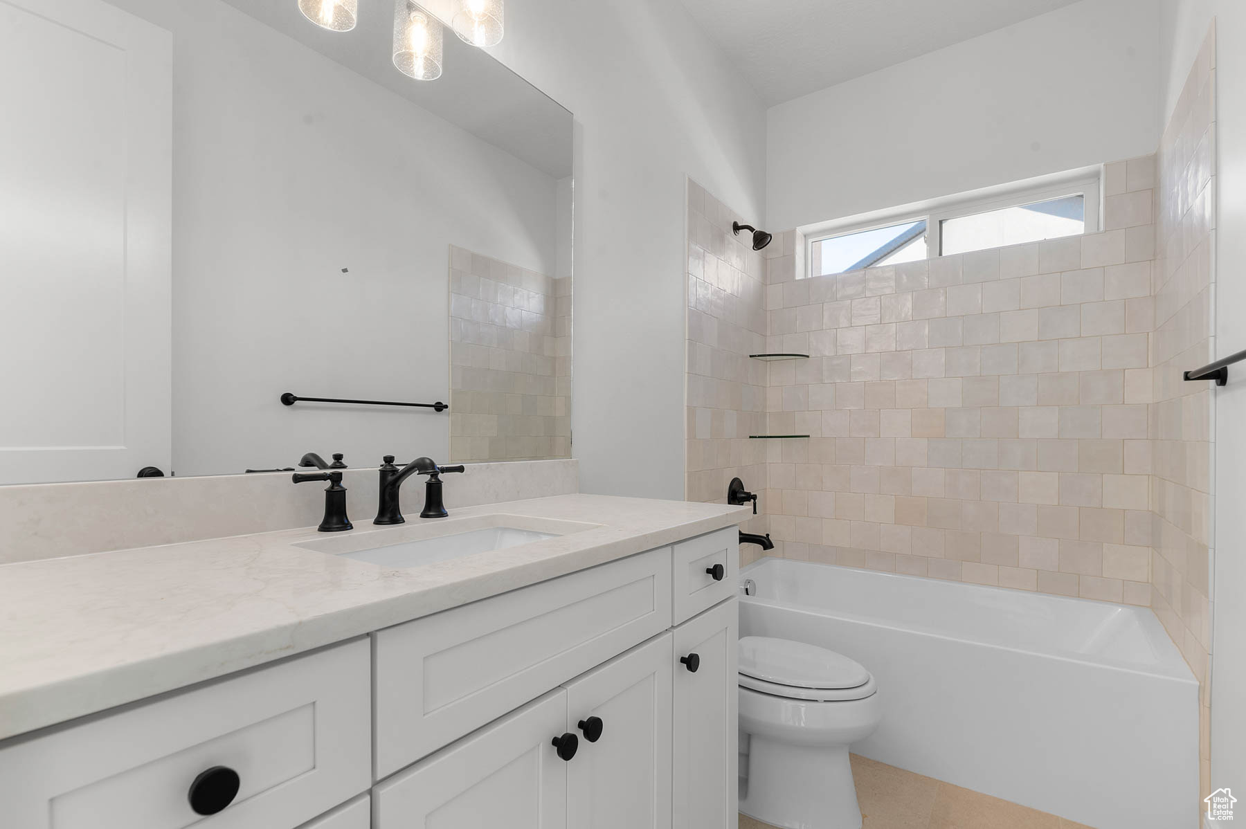 HIDDEN OAKS SIGNATURE 638 - Residential