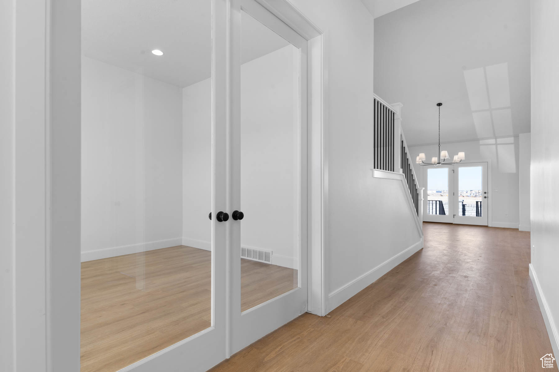 HIDDEN OAKS SIGNATURE 638 - Residential