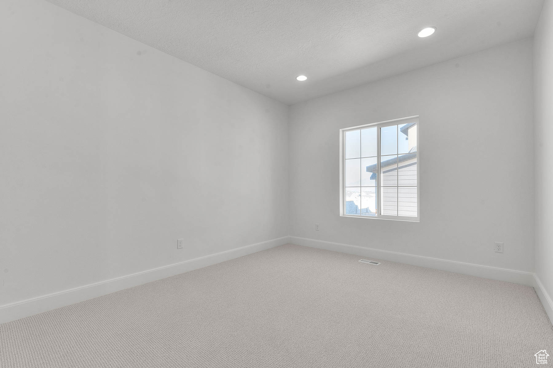 HIDDEN OAKS SIGNATURE 638 - Residential