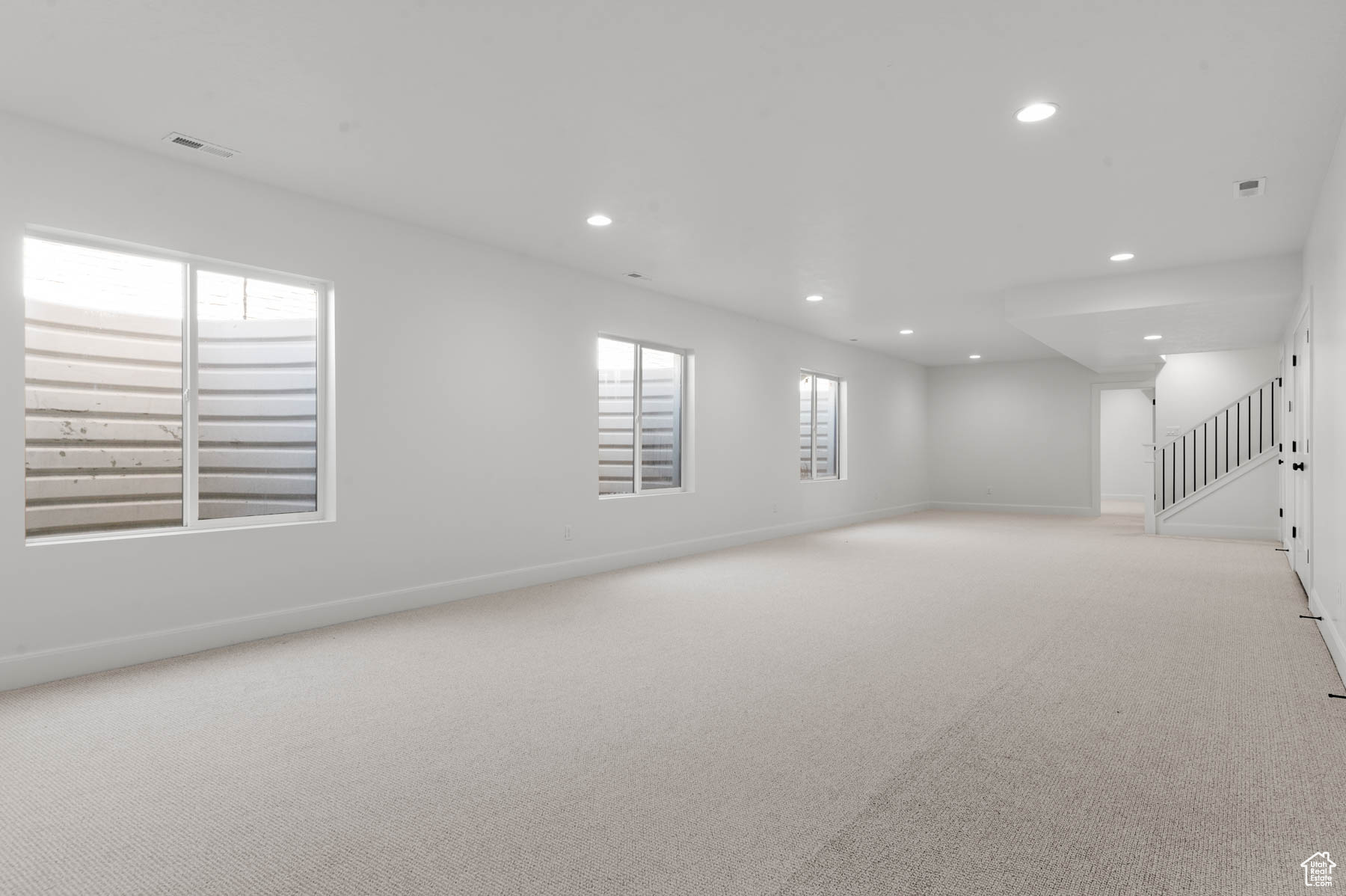 HIDDEN OAKS SIGNATURE 638 - Residential