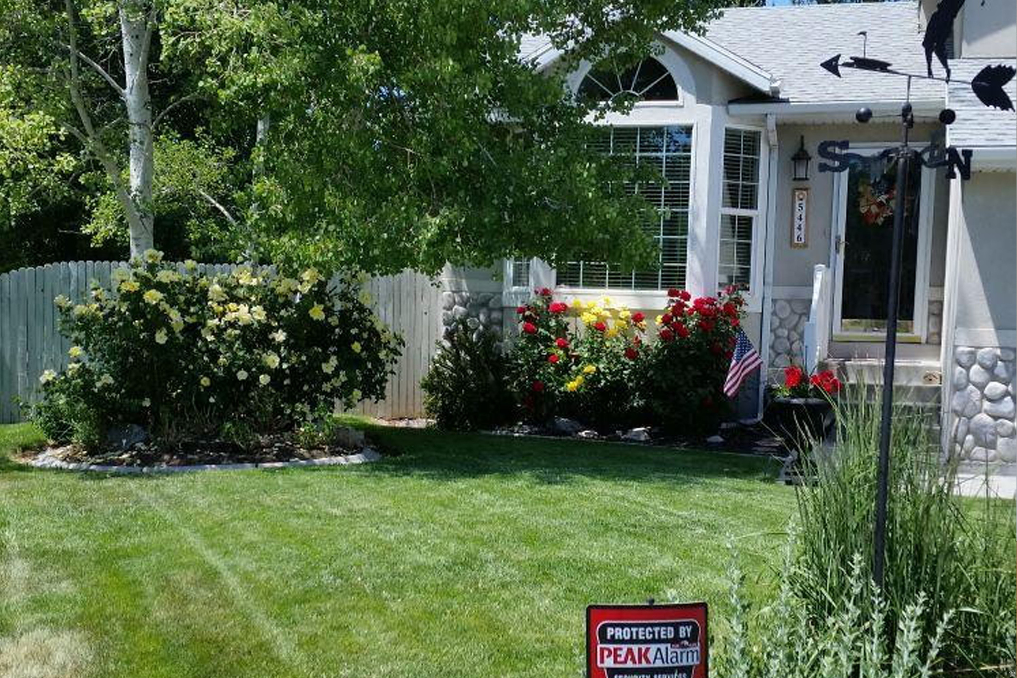 HOMES AT CROSSPOINTE - Residential