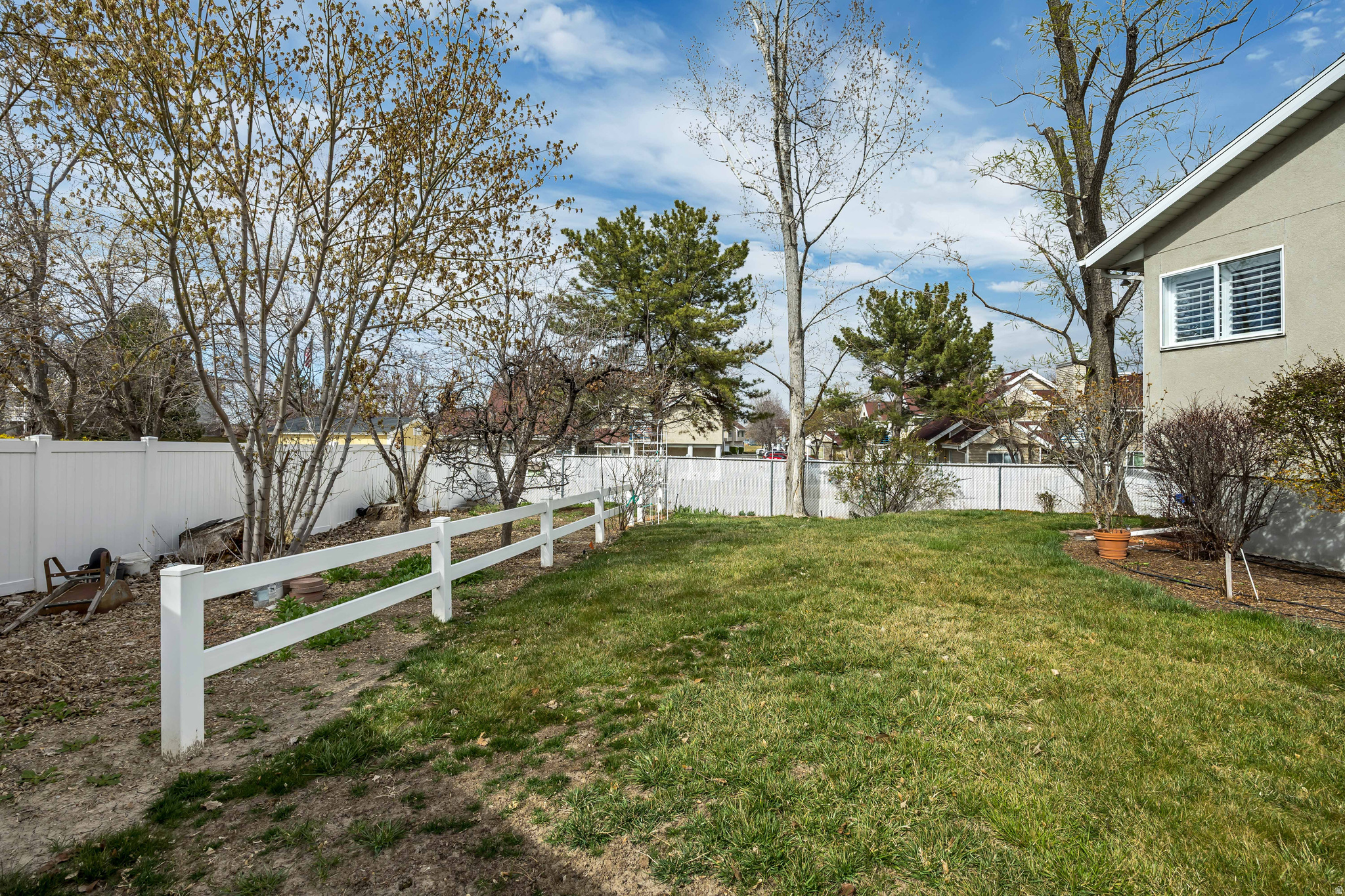 HOMES AT CROSSPOINTE - Residential