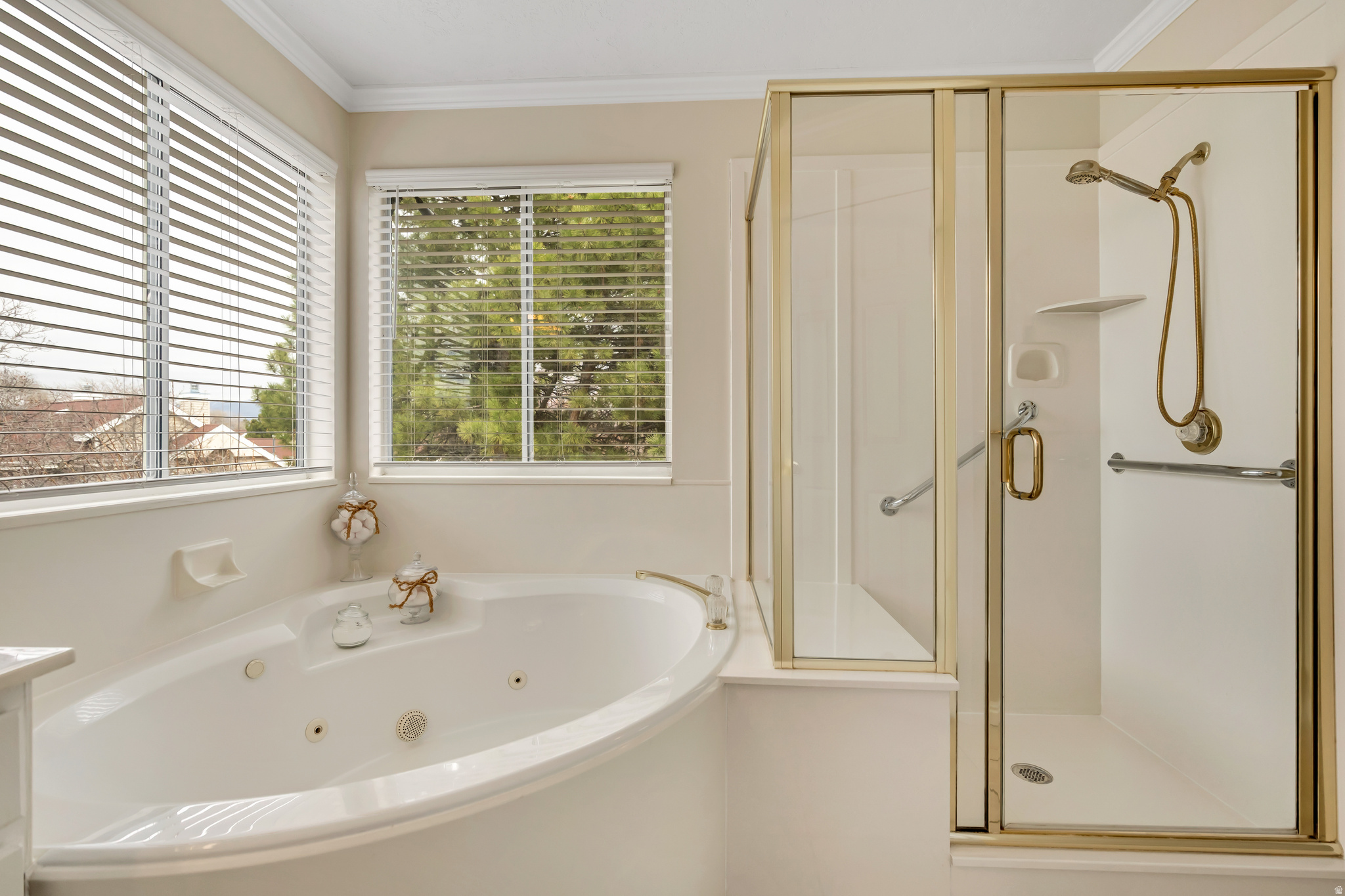 HOMES AT CROSSPOINTE - Residential