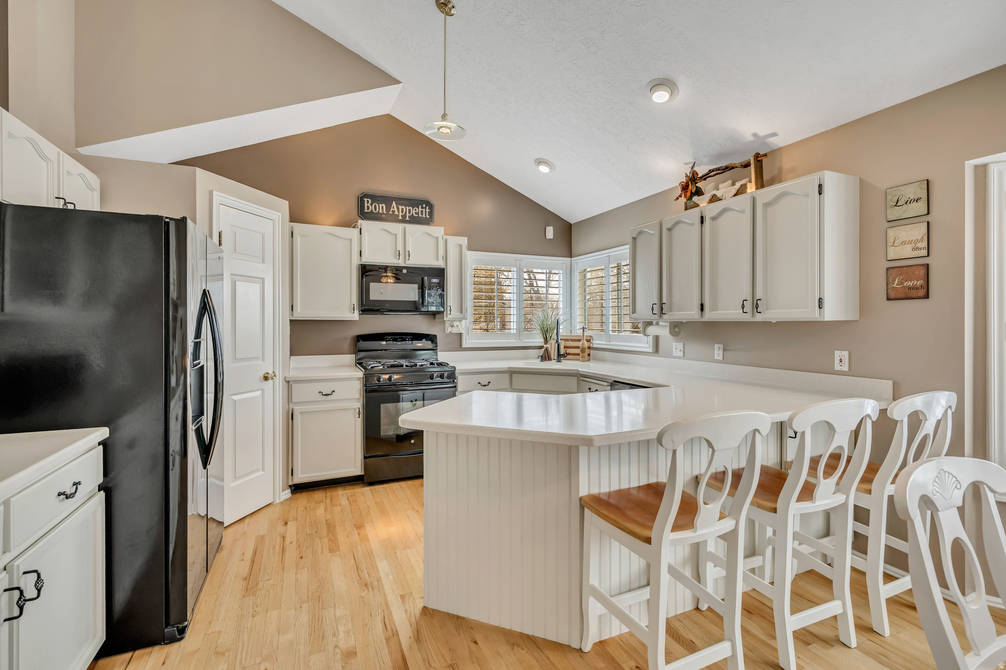 HOMES AT CROSSPOINTE - Residential