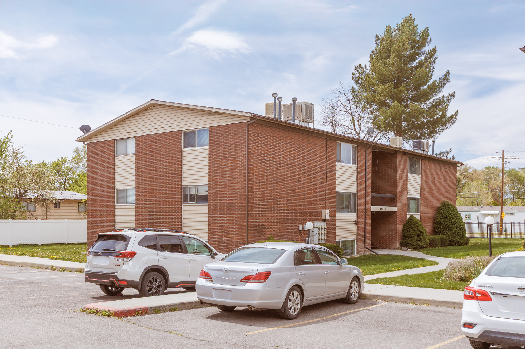 HEATHER RIDGE CONDM - Residential