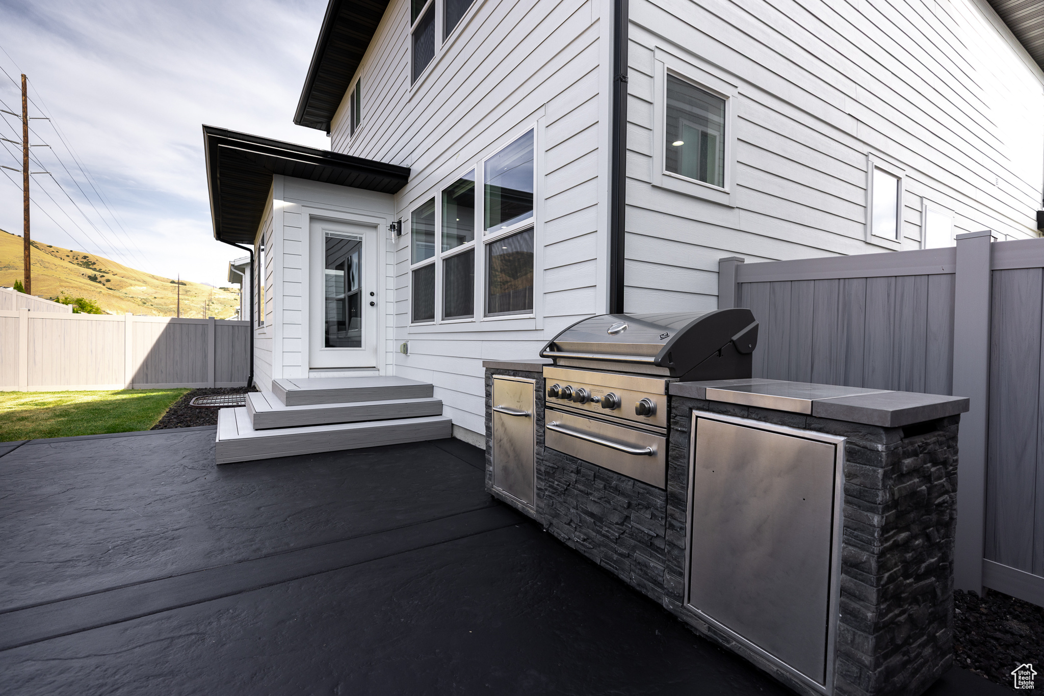 NORTHRIDGE - Residential