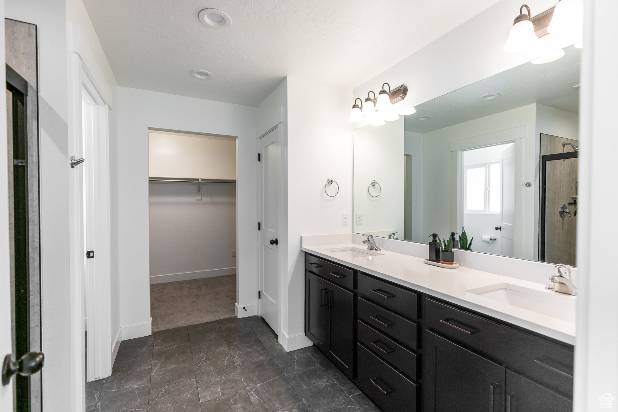 NORTHRIDGE - Residential