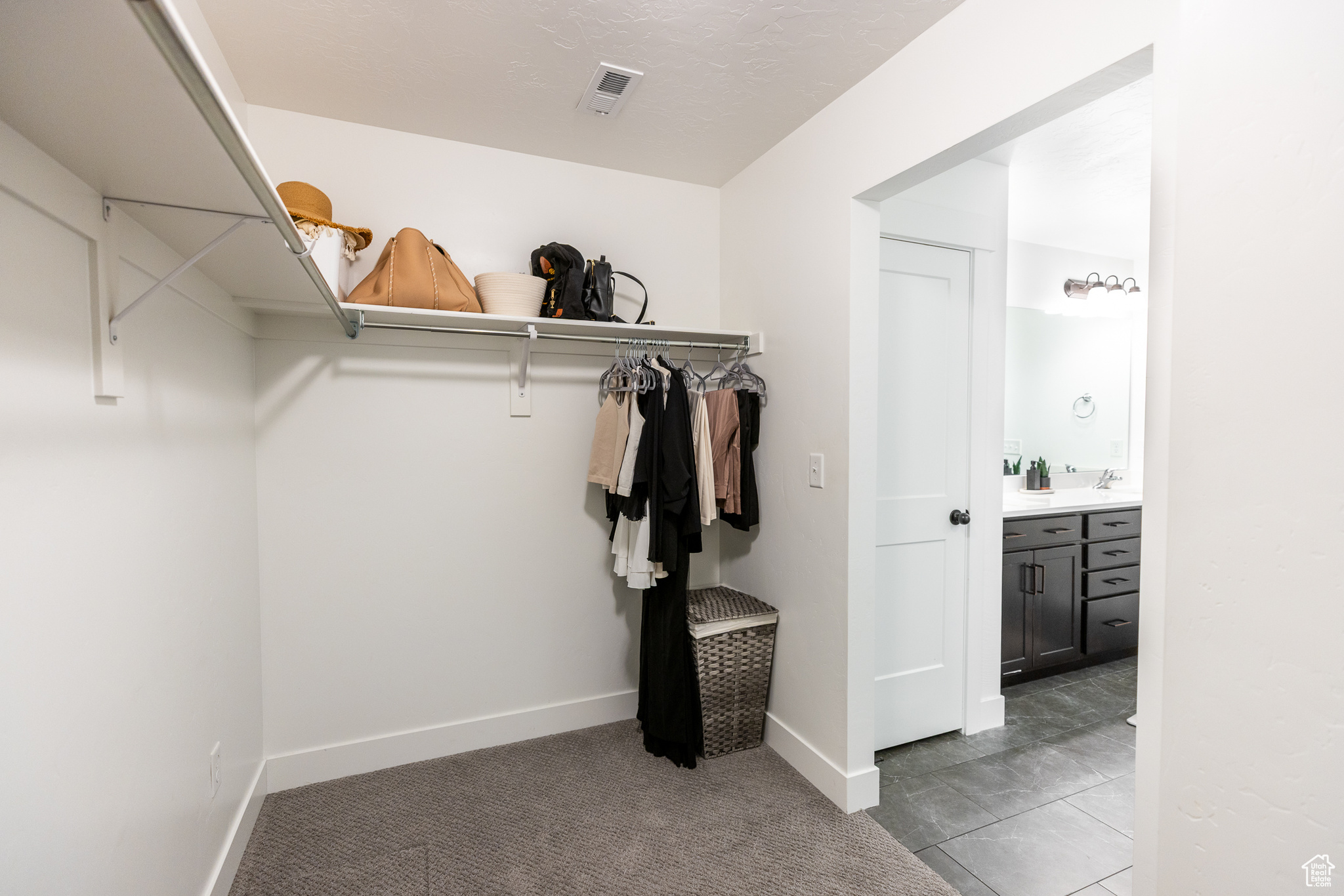 NORTHRIDGE - Residential