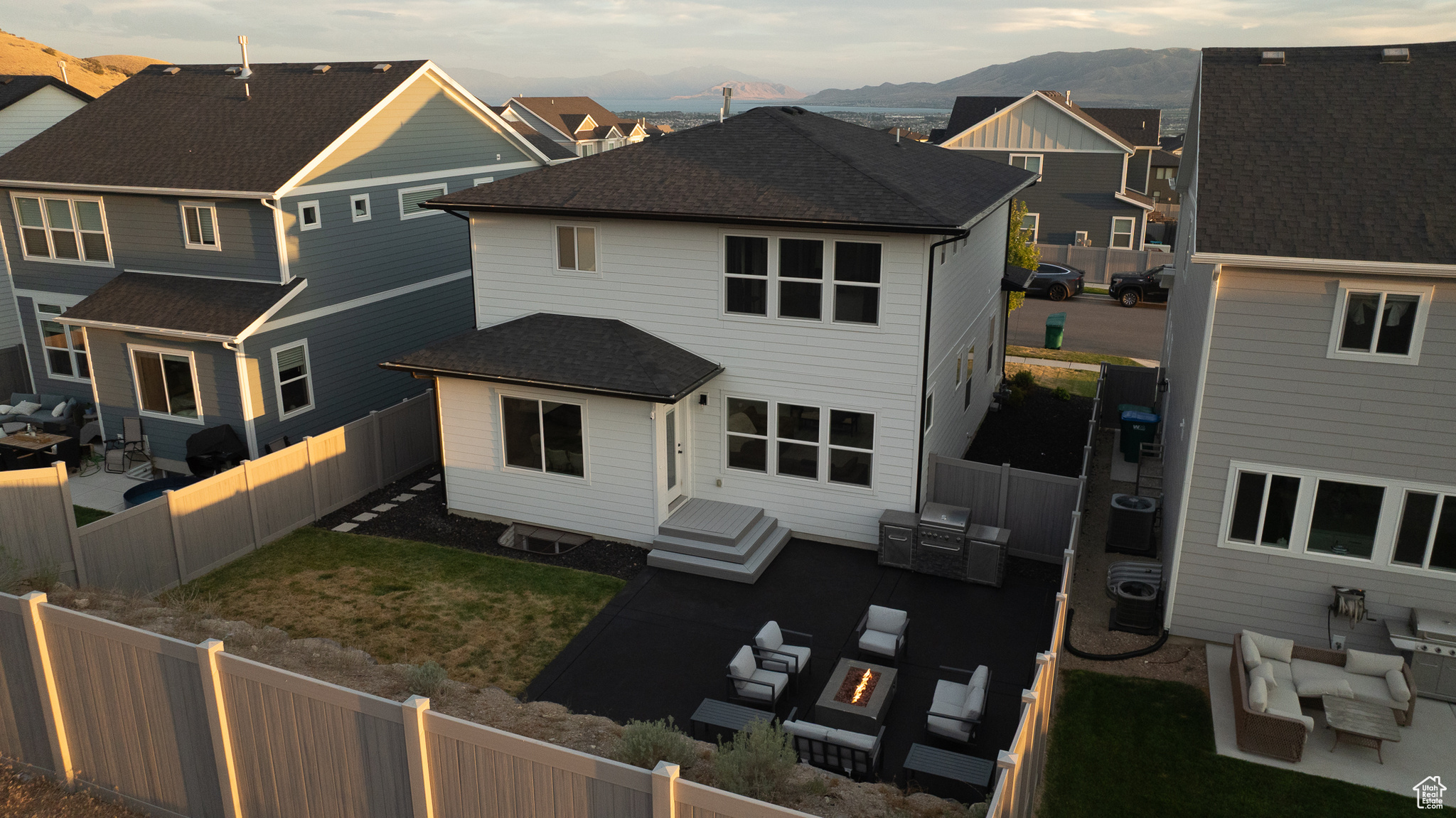 NORTHRIDGE - Residential