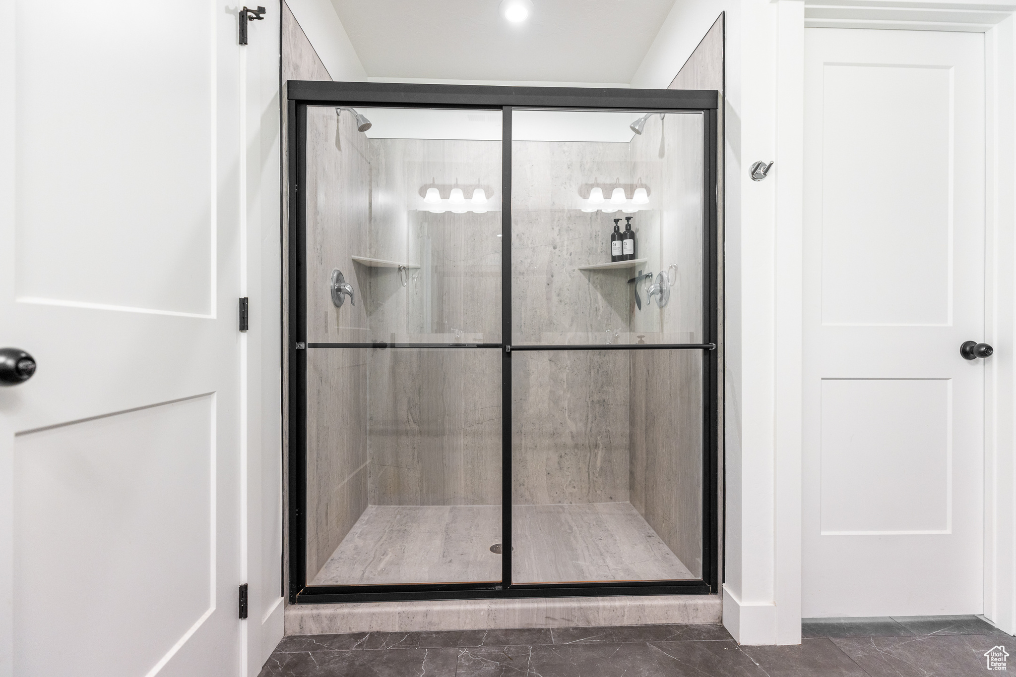 NORTHRIDGE - Residential