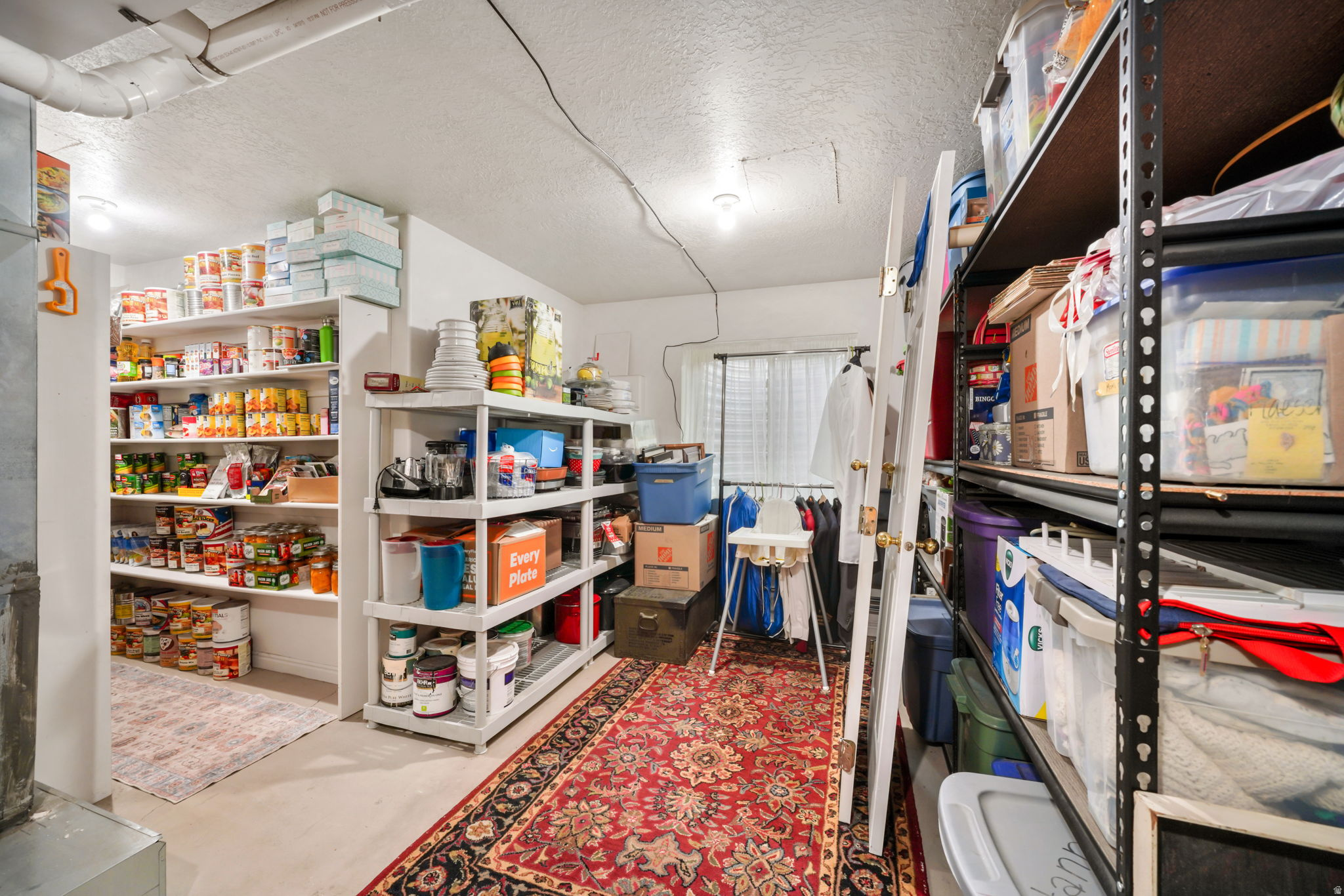 STRAWBERRY ESTATES - Residential