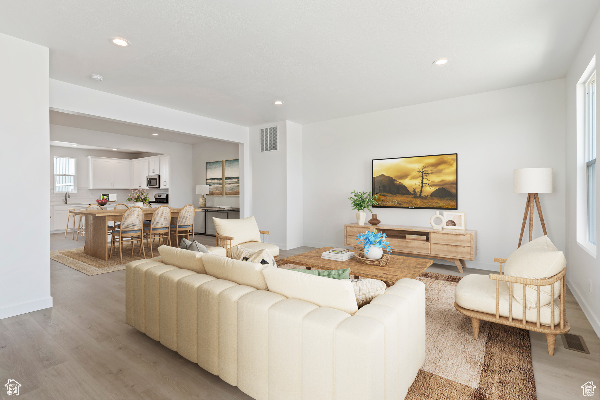 BEACON POINTE - Residential