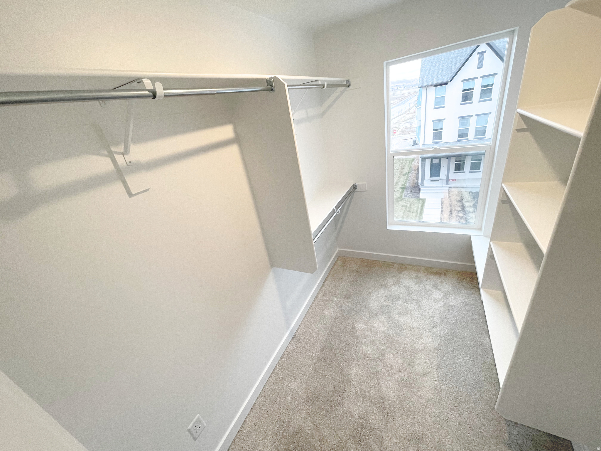 BEACON POINTE - Residential