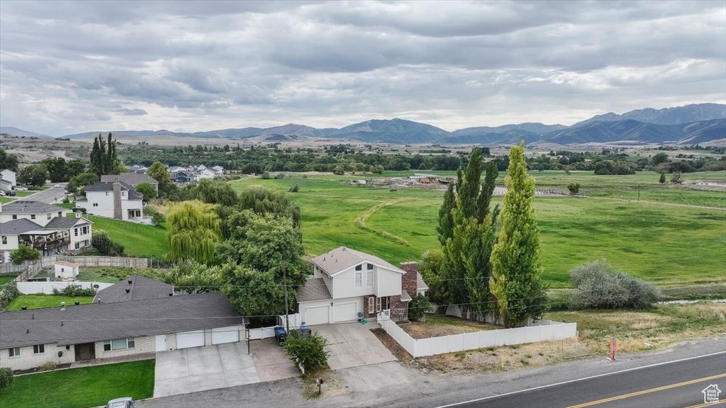 Photo of 885 W 300 N, Hyrum, UT 84319 (MLS # 2111305)