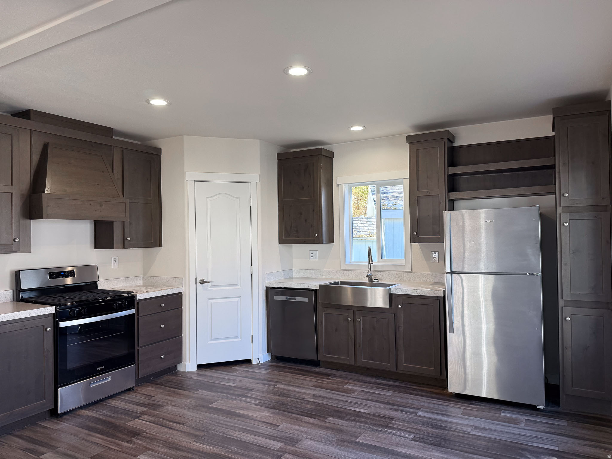 ROLLING HILLS ESTATES - Residential