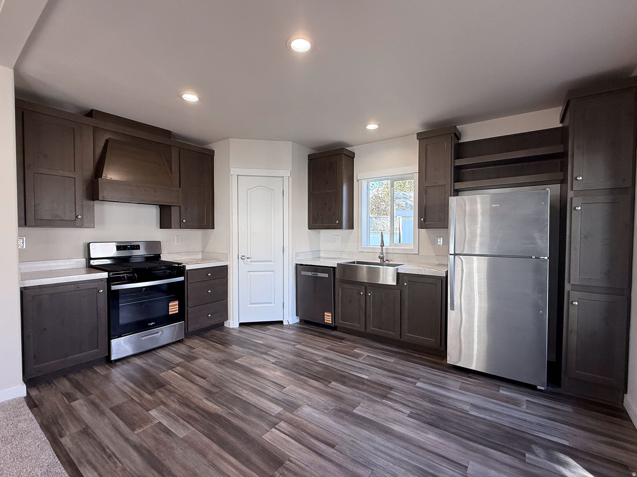 ROLLING HILLS ESTATES - Residential