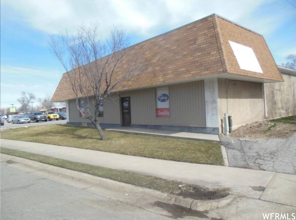 Photo of 1714 N MAIN ST, Layton, UT 84041 (MLS # 2126208)