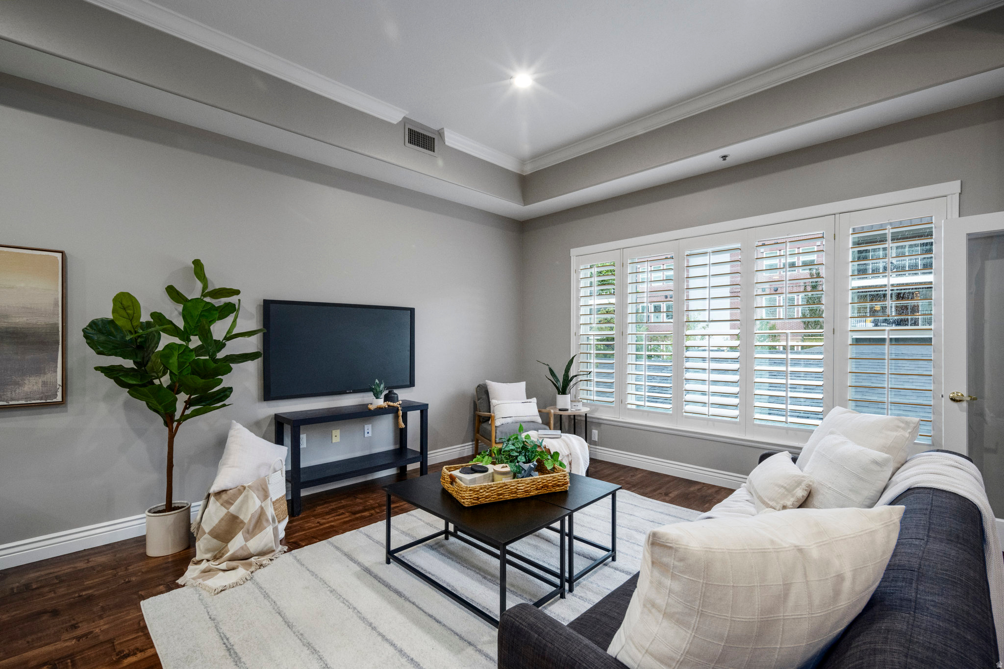 PRESIDENTIAL CLUB - Residential