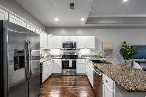 Tiny photo for 3075 E KENNEDY DR #019, Salt Lake City, UT 84108 (MLS # 2132722)