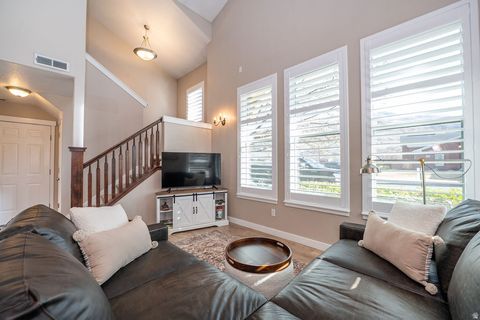 Tiny photo for 936 W SPRING CREEK LN, Farmington, UT 84025 (MLS # 2143625)