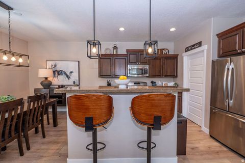 Tiny photo for 936 W SPRING CREEK LN, Farmington, UT 84025 (MLS # 2143625)