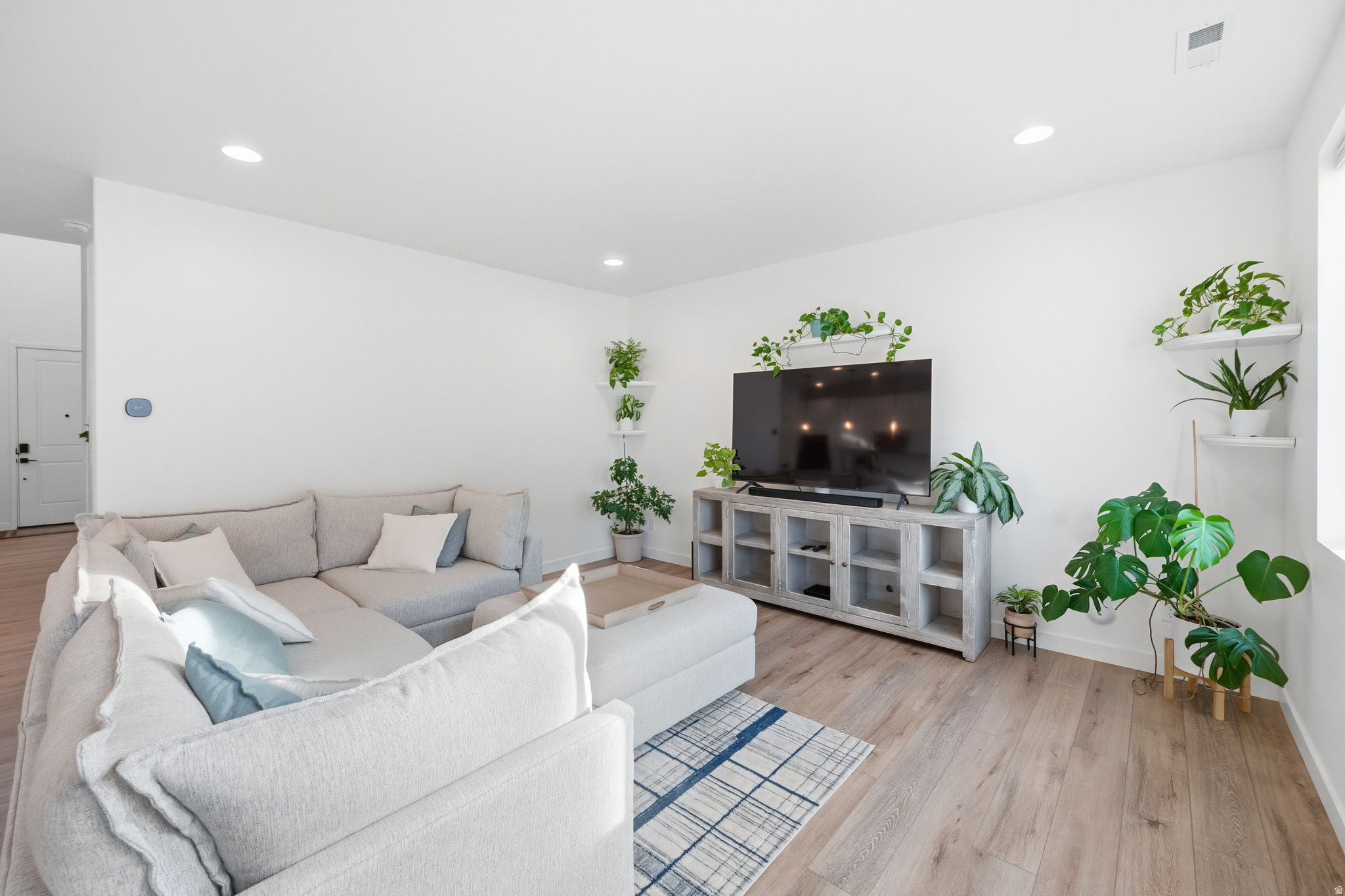 SHORELINE CREEKSIDE - Residential