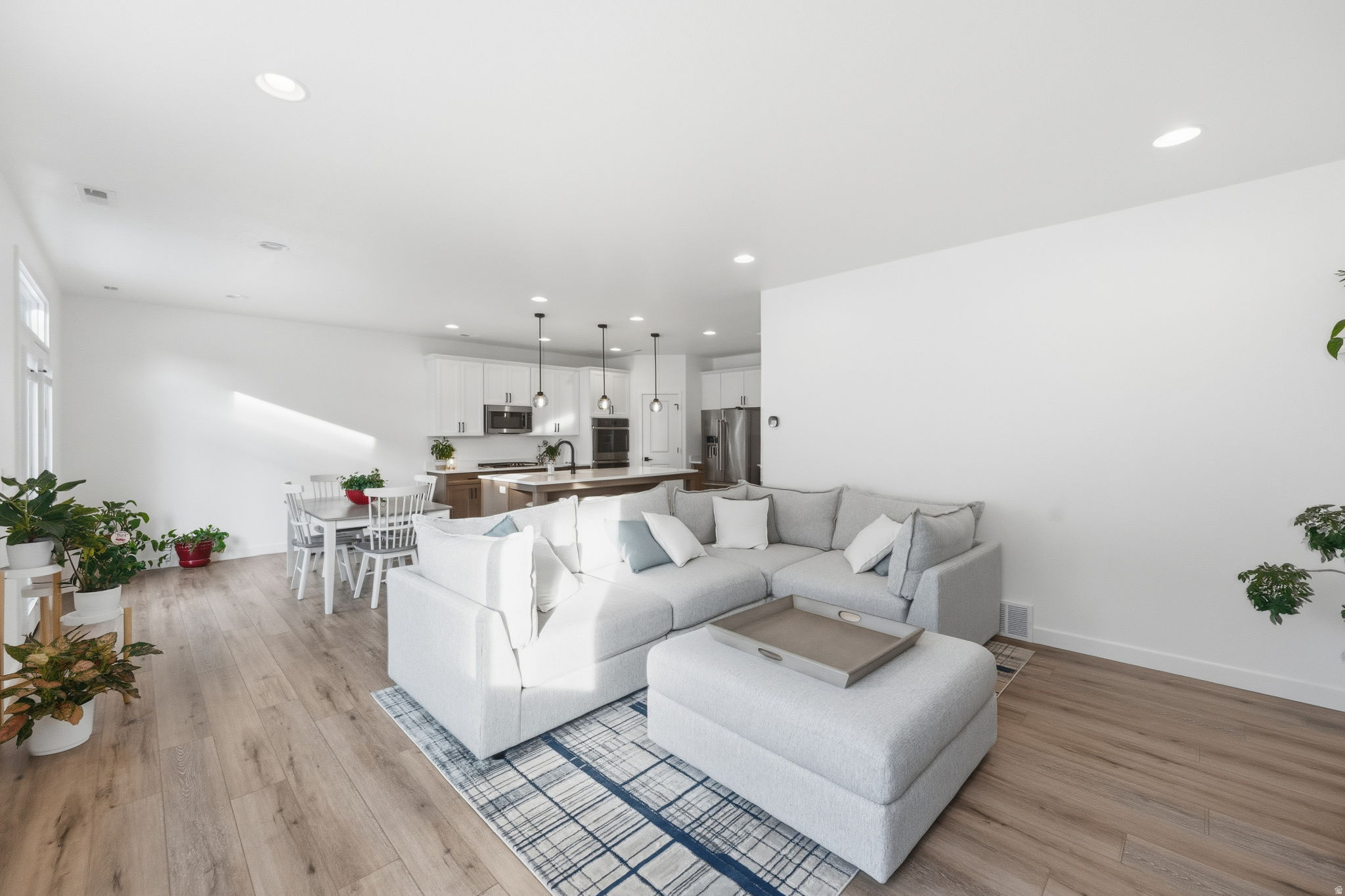 SHORELINE CREEKSIDE - Residential