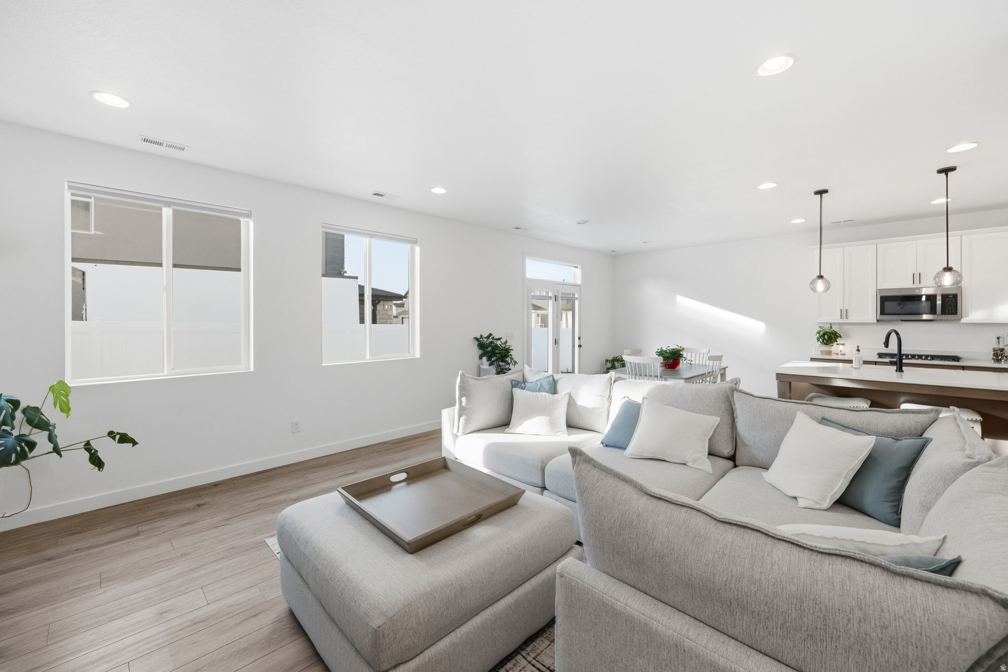 SHORELINE CREEKSIDE - Residential