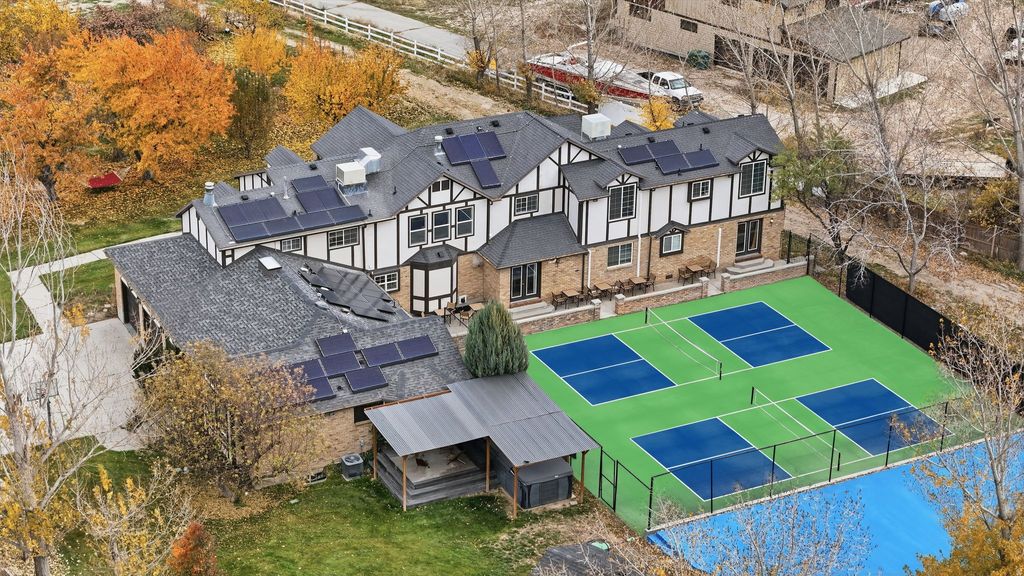 Photo of 1890 W ROCK HOLLOW RD, Bluffdale, UT 84065 (MLS # 2122439)