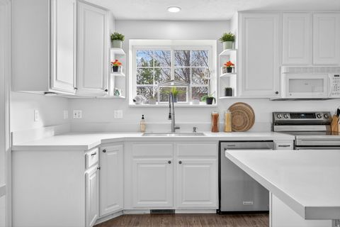 Tiny photo for 1890 W ROCK HOLLOW RD, Bluffdale, UT 84065 (MLS # 2122439)