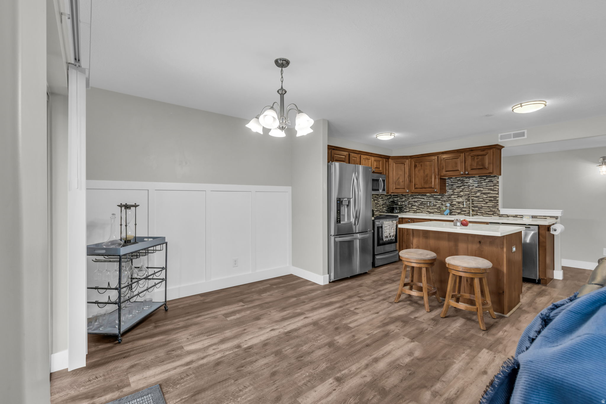 CREEKSIDE VILLAGE - Residential