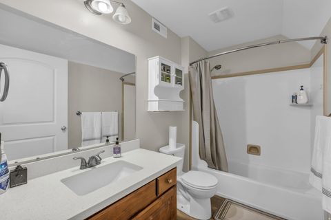 Tiny photo for 905 S MAIN ST #G, Layton, UT 84041 (MLS # 2133650)