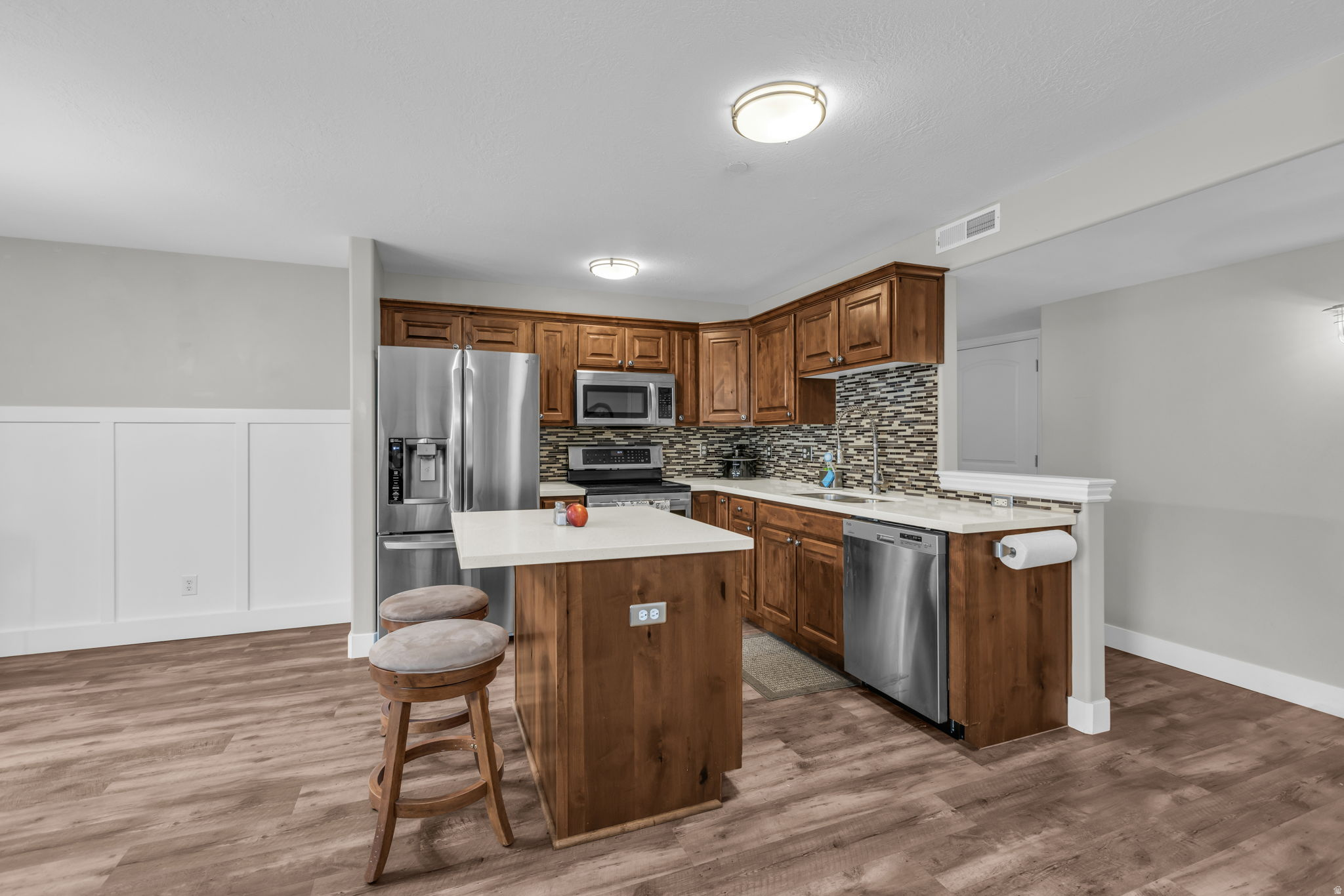 CREEKSIDE VILLAGE - Residential