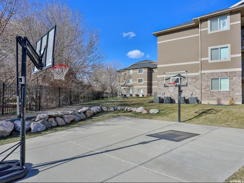 Tiny photo for 905 S MAIN ST #G, Layton, UT 84041 (MLS # 2133650)