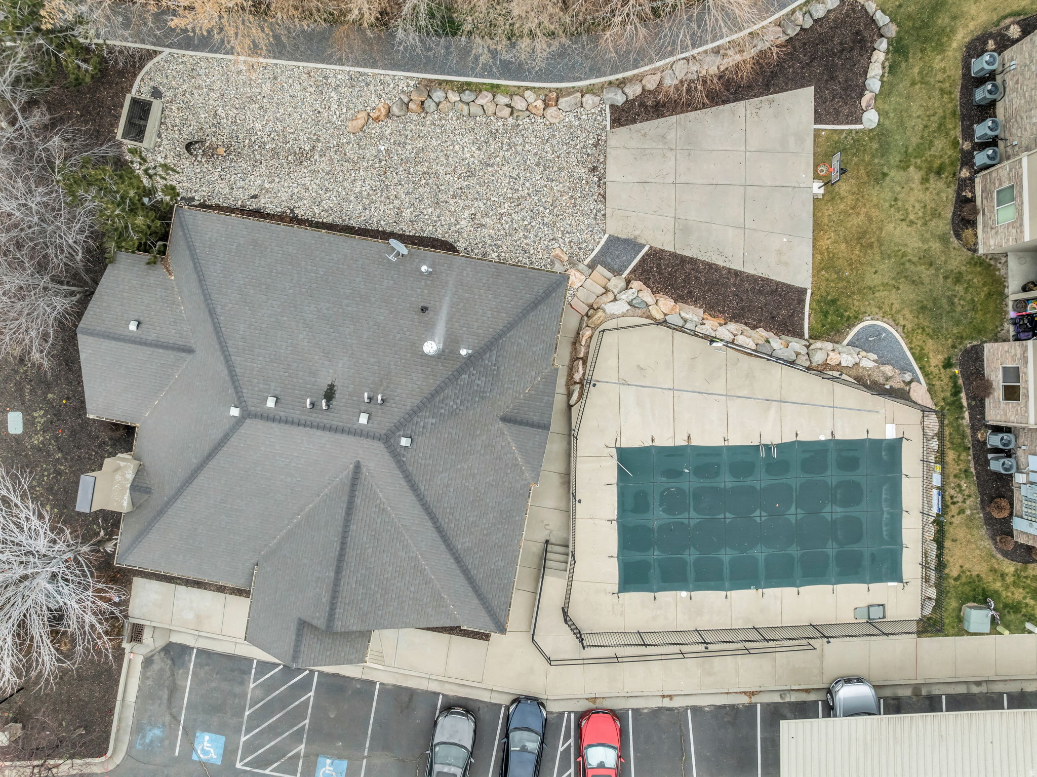 CREEKSIDE VILLAGE - Residential