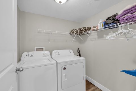 Tiny photo for 905 S MAIN ST #G, Layton, UT 84041 (MLS # 2133650)