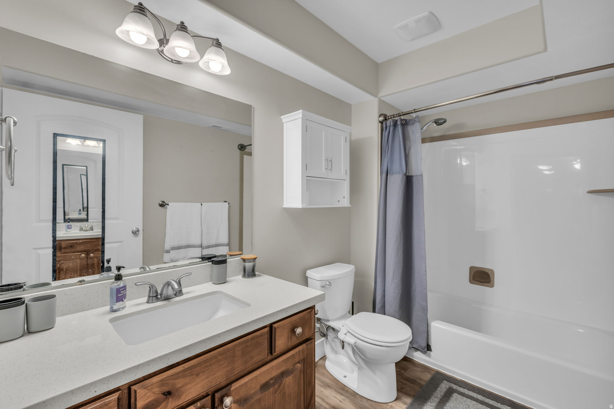 CREEKSIDE VILLAGE - Residential