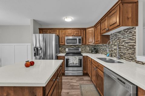 Tiny photo for 905 S MAIN ST #G, Layton, UT 84041 (MLS # 2133650)