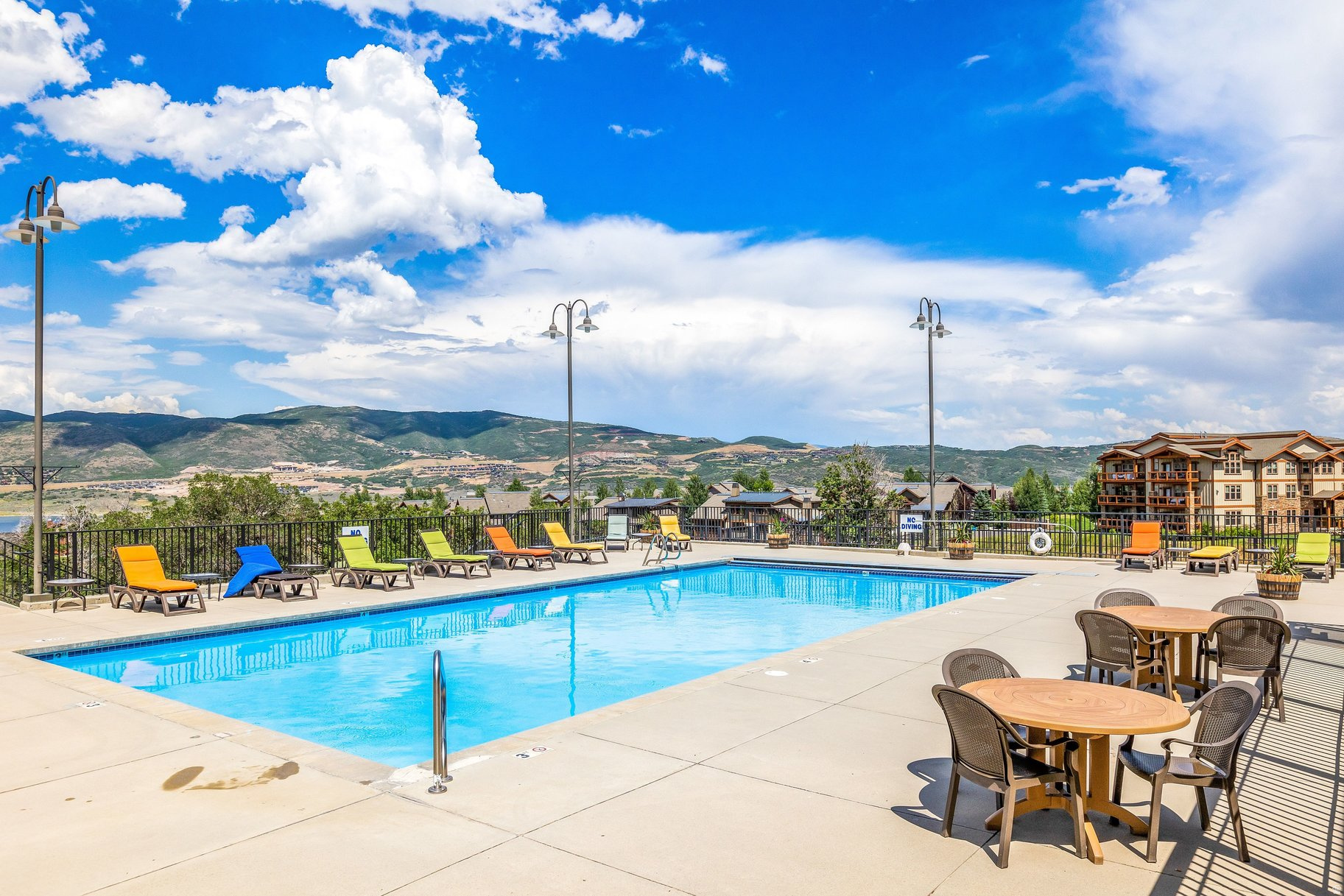 THE MASON/ LODGE AT STILLWATER - Residential