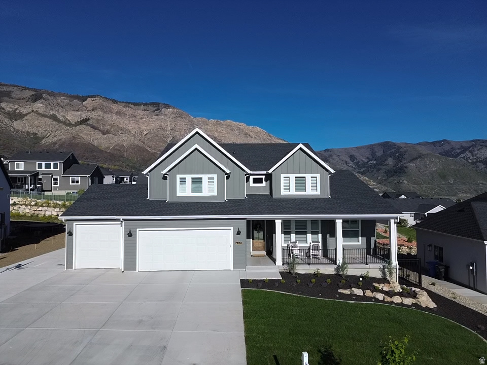 VIEWS AT ROCKWOOD - Residential