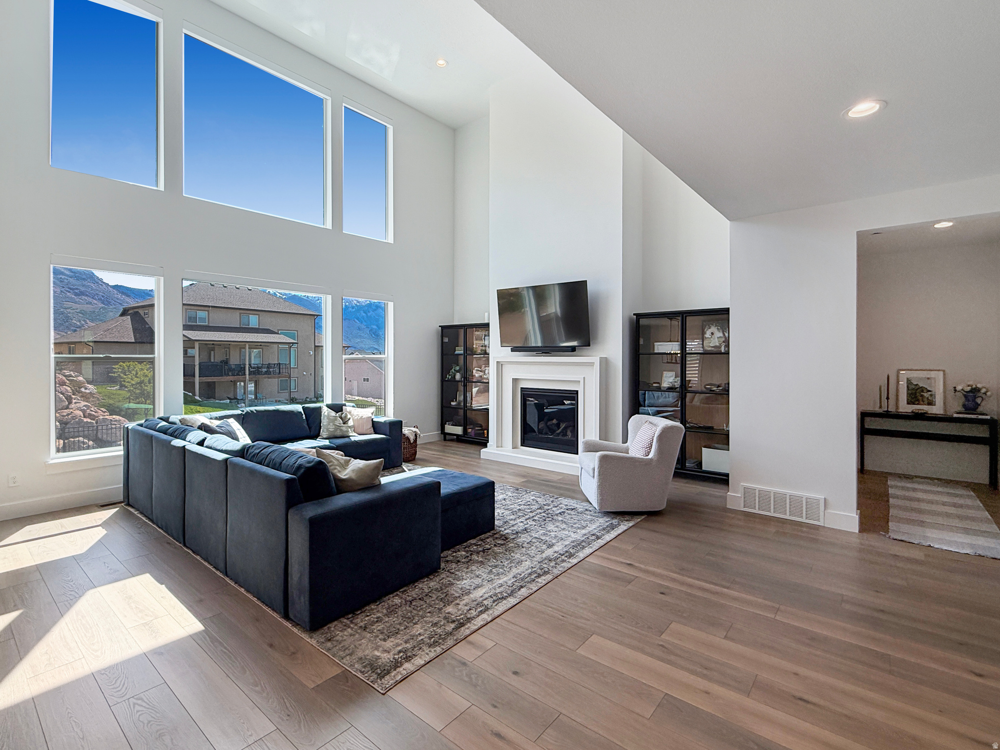 VIEWS AT ROCKWOOD - Residential