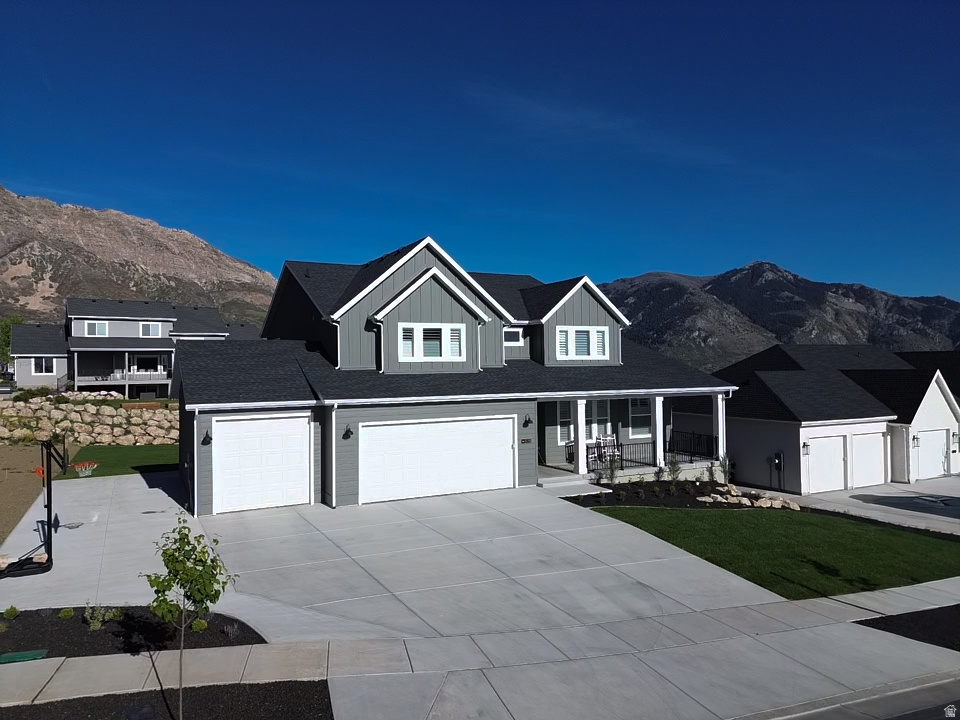 VIEWS AT ROCKWOOD - Residential