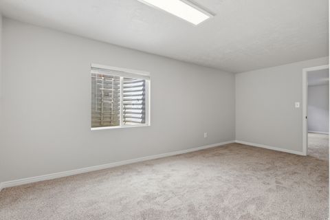 Tiny photo for 449 E APPLE BLOSSOM DR, Pleasant Grove, UT 84062 (MLS # 2147111)