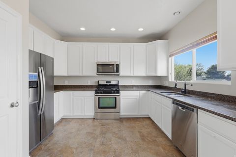 Tiny photo for 449 E APPLE BLOSSOM DR, Pleasant Grove, UT 84062 (MLS # 2147111)