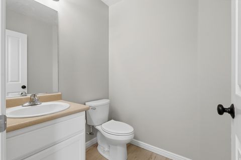 Tiny photo for 449 E APPLE BLOSSOM DR, Pleasant Grove, UT 84062 (MLS # 2147111)