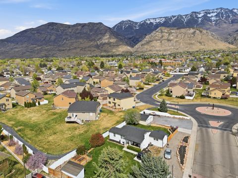 Tiny photo for 449 E APPLE BLOSSOM DR, Pleasant Grove, UT 84062 (MLS # 2147111)